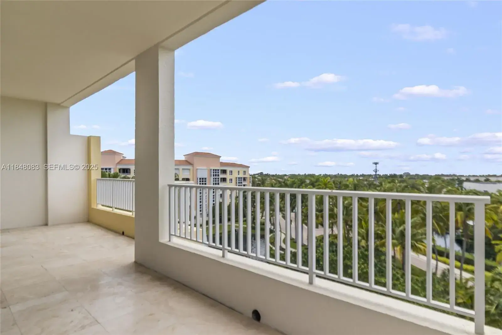 3 bedroom 2 bath Residential for sale at 703 Crandon Blvd # 3, Key Biscayne FL 33149