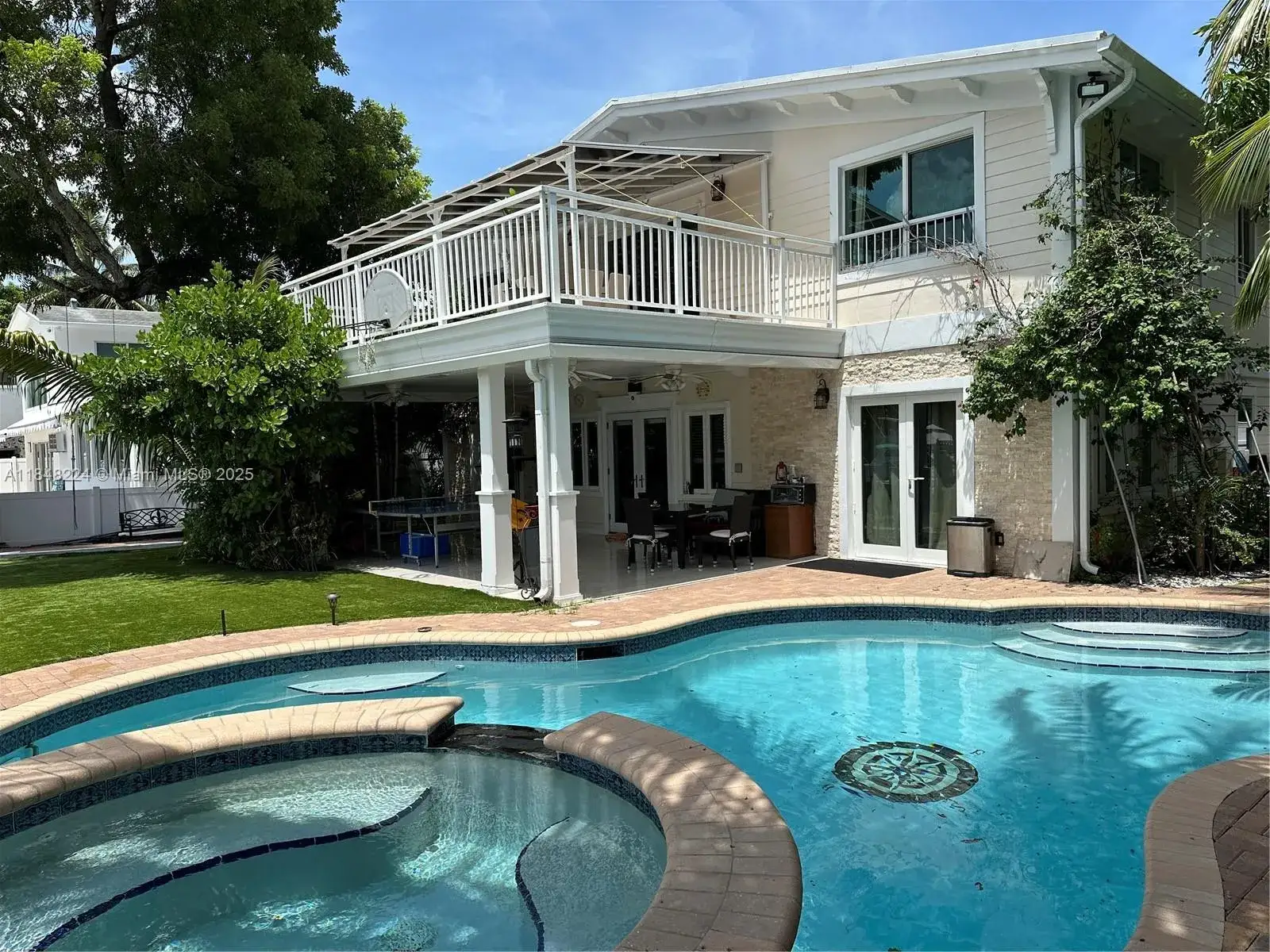 7 bedroom 6 bath Residential for sale at 1524 Argyle Dr, Fort Lauderdale FL 33312
