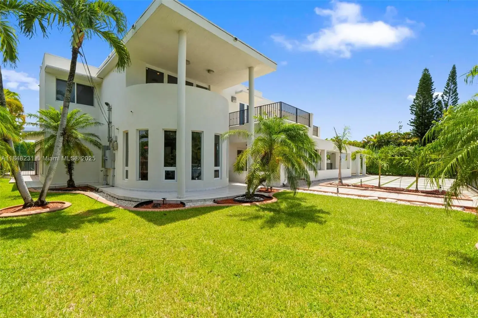 5 bedroom 5 bath Residential for sale at 5045 SW 67th Ave, South Miami FL 33155