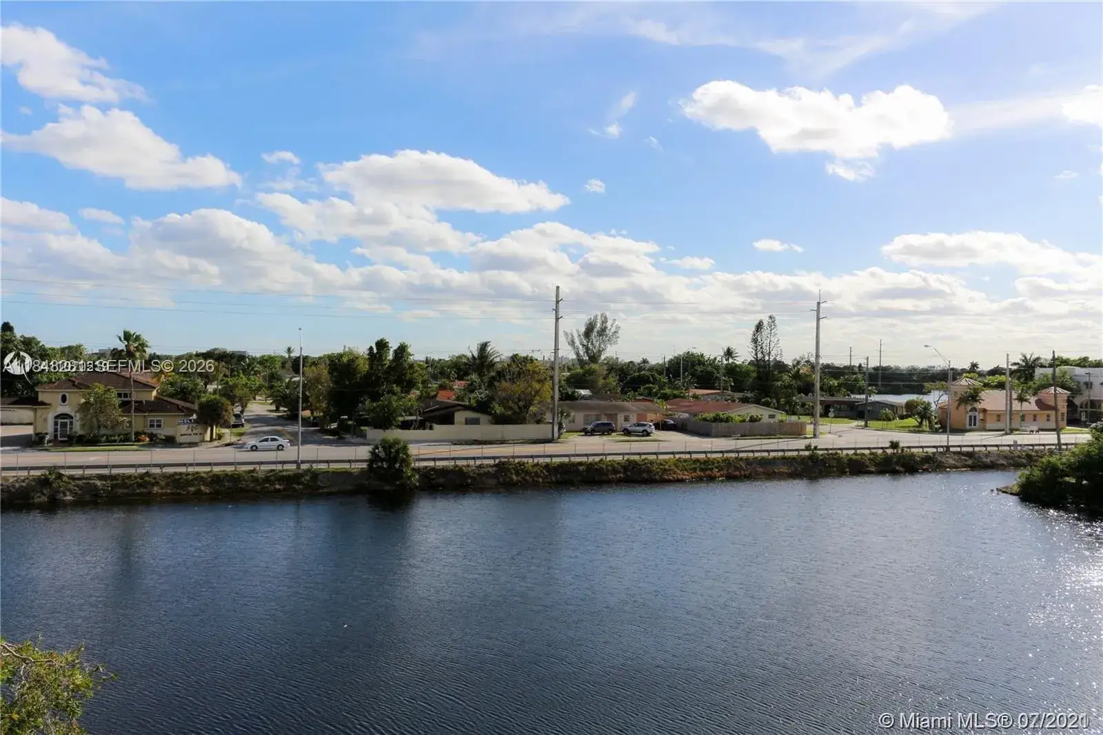 3 bedroom 2 bath Residential for sale at 1325 W 68th St # 514, Hialeah FL 33014