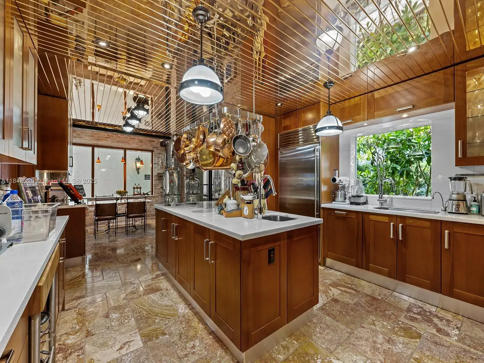 5 bedroom 5 bath Residential for sale at 20251 W Oak Haven Cir, Miami FL 33179