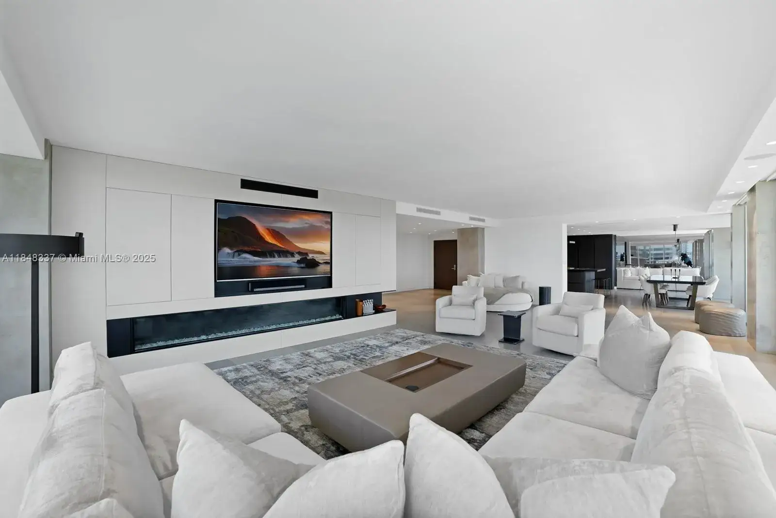 3 bedroom 2 bath Residential for sale at 10155 Collins Ave # 1710, Bal Harbour FL 33154