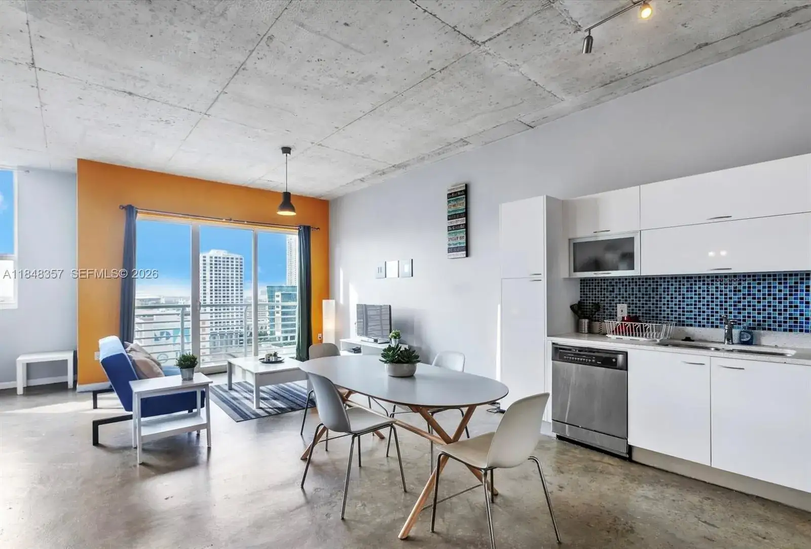 1 bedroom 1 bath Residential for sale at 133 NE 2nd Ave # 2015, Miami FL 33132
