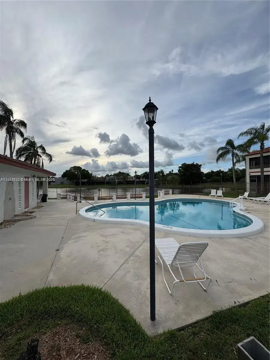 2 bedroom 2 bath Residential Lease for rent at 1226 N Hiatus Rd # 1226, Pembroke Pines FL 33026