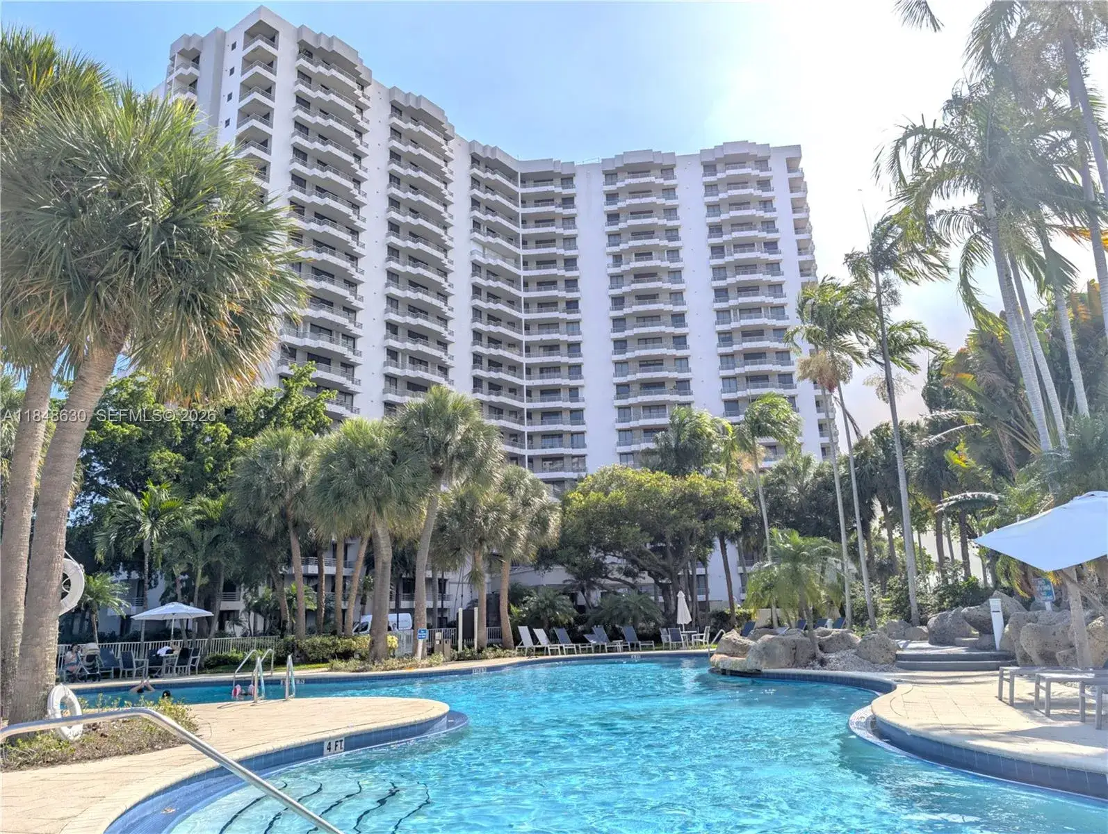 3 bedroom 2 bath Residential for sale at 3300 NE 191 st # 1207, Aventura FL 33180
