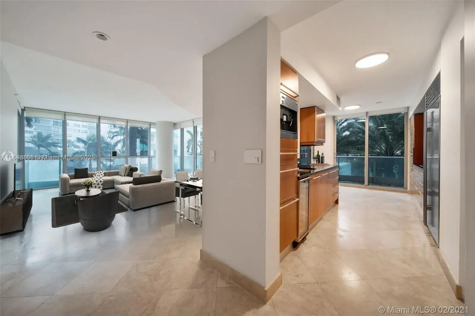 2 bedroom 2 bath Residential for sale at 1331 Brickell Bay Dr # 208, Miami FL 33131