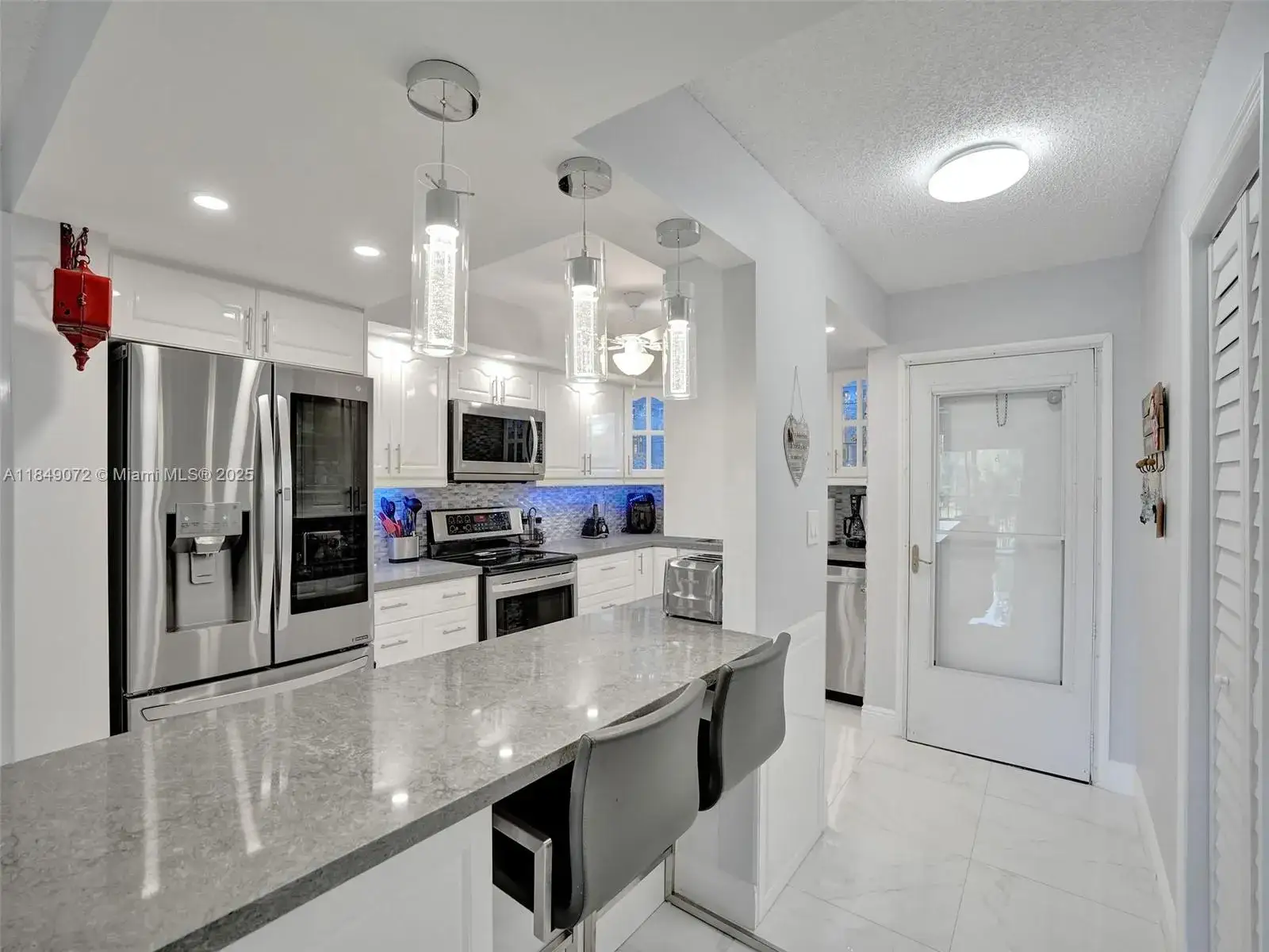 2 bedroom 2 bath Residential for sale at 5860 NW 44th St # 314, Lauderhill FL 33319