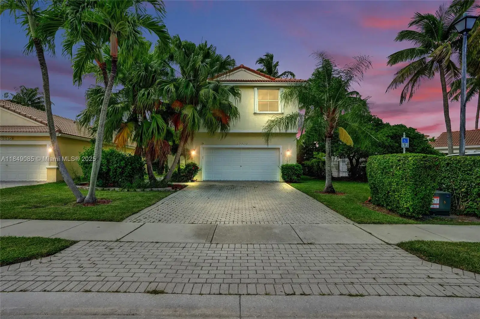 3 bedroom 2 bath Residential for sale at 12205 NW 56th Ct, Coral Springs FL 33076