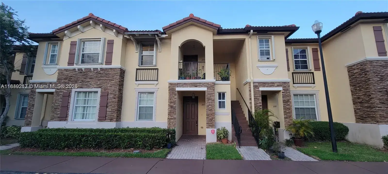2 bedroom 2 bath Residential for sale at 1655 NE 33rd Rd # 4, Homestead FL 33033
