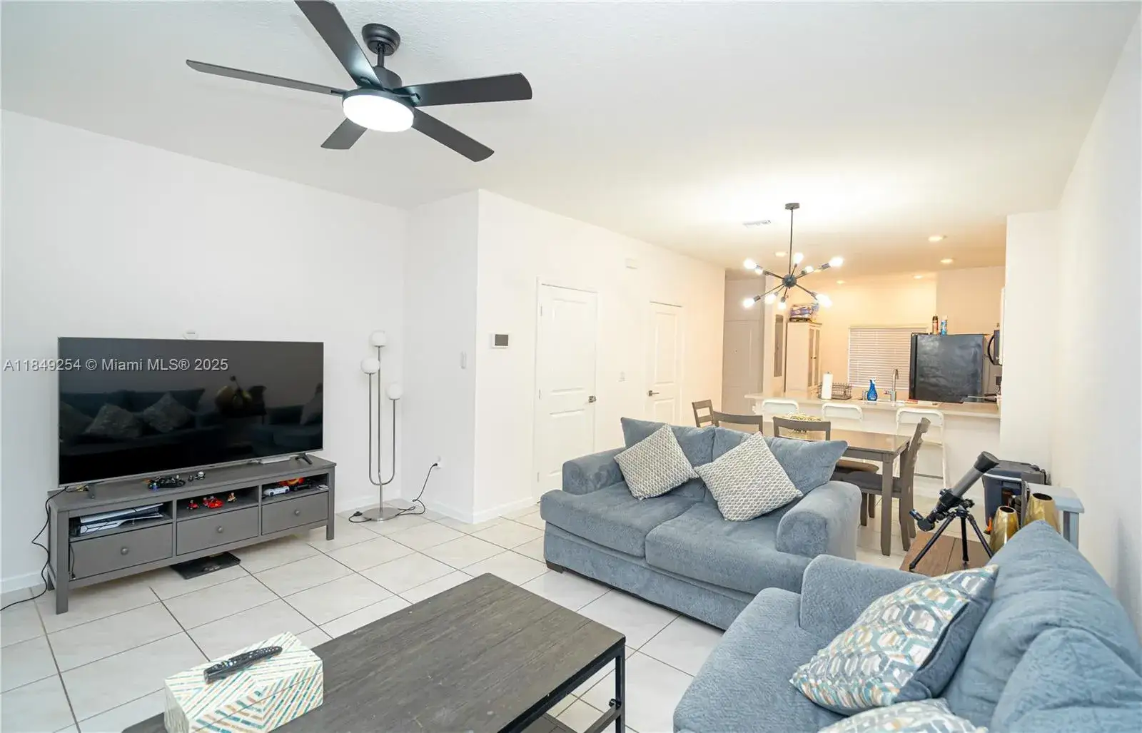 2 bedroom 2 bath Residential for sale at 2820 NW 180th St, Miami Gardens FL 33056