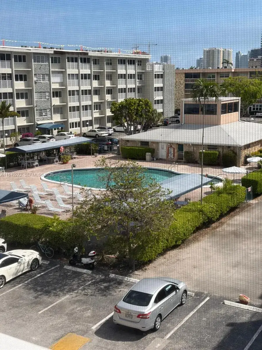 1 bedroom 1 bath Residential for sale at 215 SE 3rd Ave # 403A, Hallandale Beach FL 33009