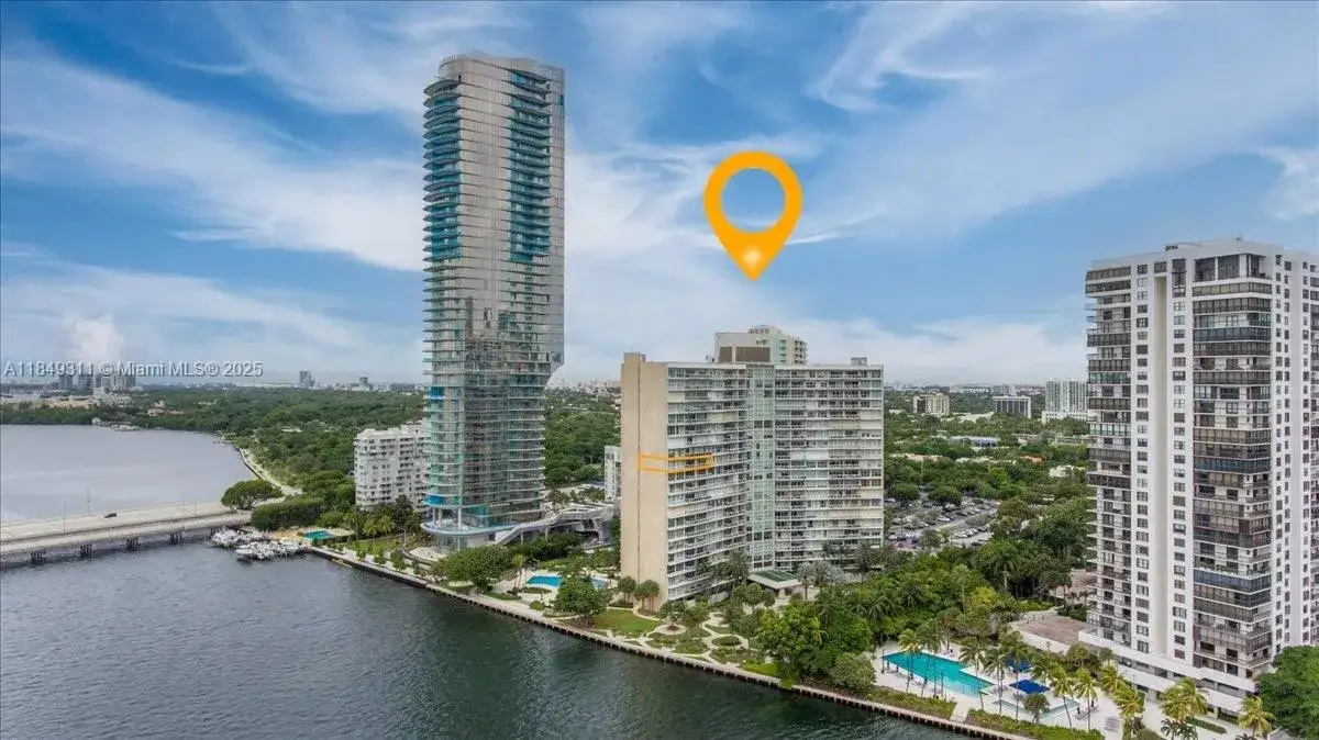 3 bedroom 3 bath Residential Lease for rent at 2451 Brickell Ave # 14D, Miami FL 33129