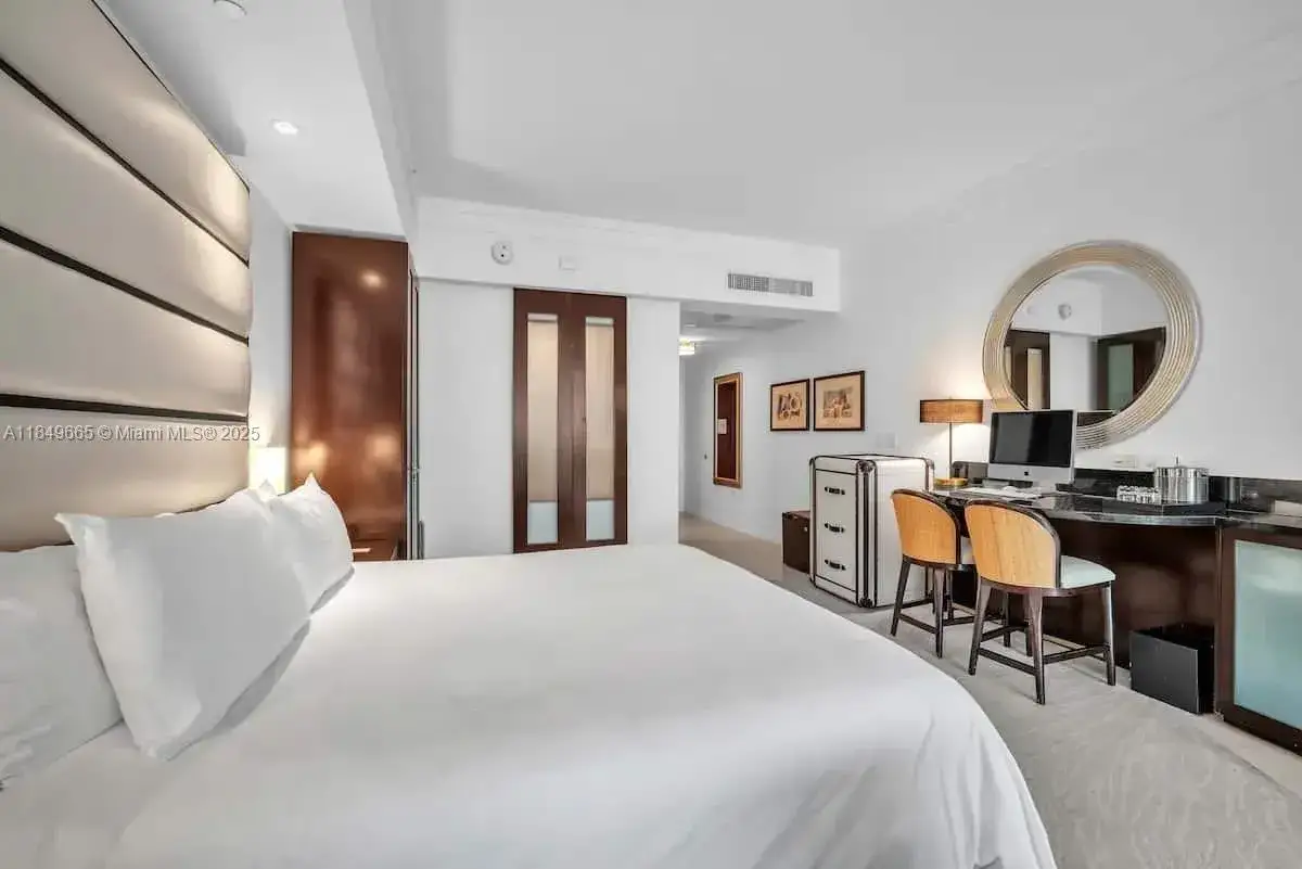 1 bath Residential for sale at 4391 Collins Ave # 918, Miami Beach FL 33140