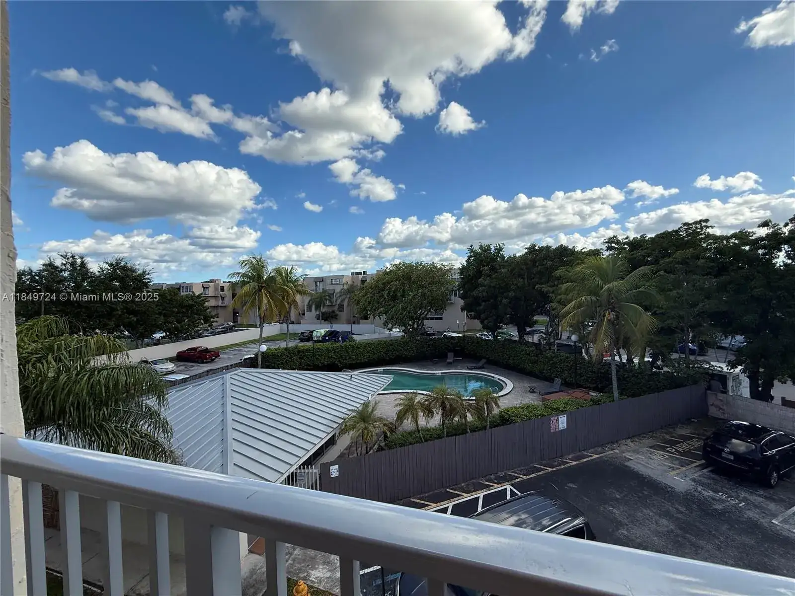 2 bedroom 1 bath Residential for sale at 10900 SW 104th St # 323, Miami FL 33176