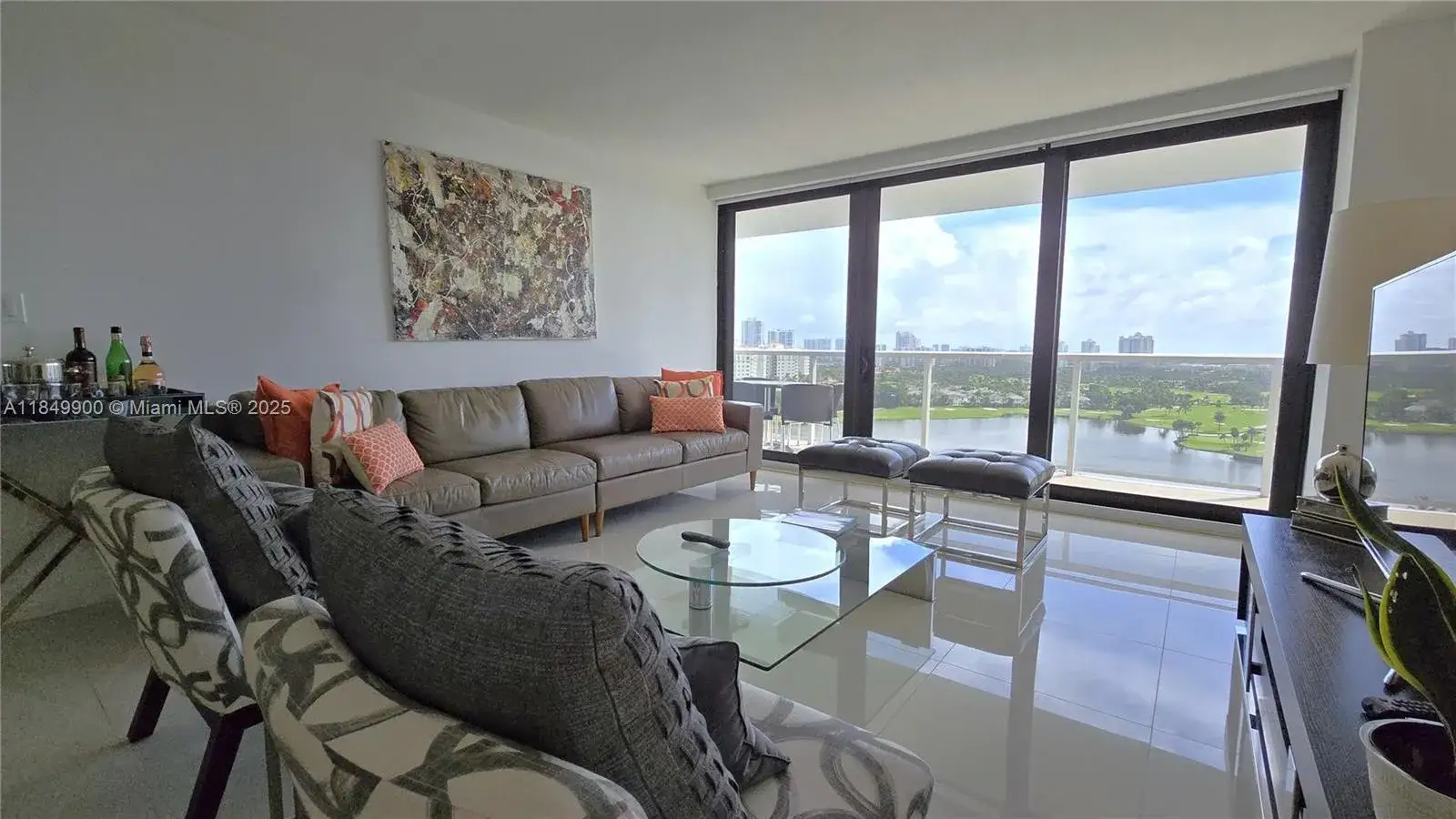 2 bedroom 2 bath Residential Lease for rent at 3731 N Country Club Dr # 1825, Aventura FL 33180