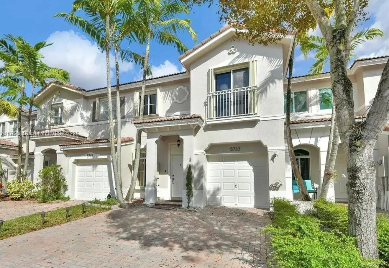 4 bedroom 3 bath Residential for sale at 5733 NW 112th Pl, Doral FL 33178