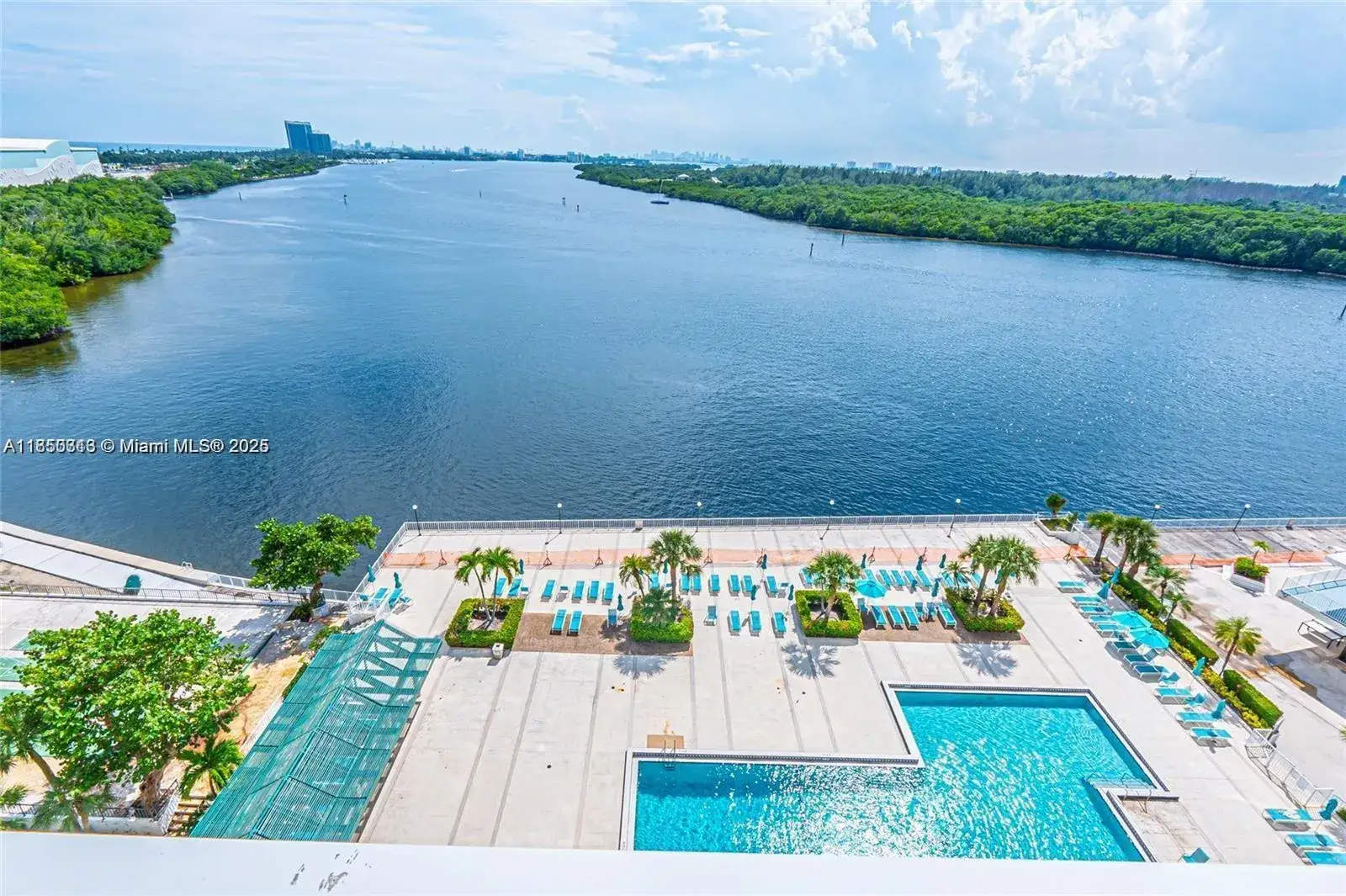 1 bedroom 1 bath Residential Lease for rent at 300 Bayview Dr # 509, Sunny Isles Beach FL 33160