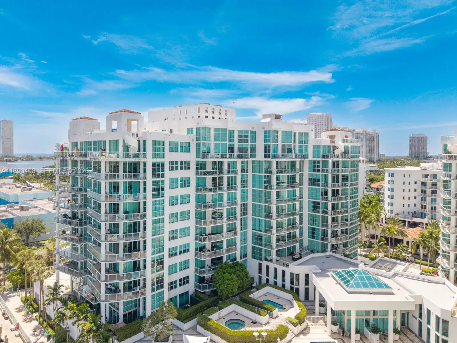 2 bedroom 2 bath Residential for sale at 3131 NE 188th St # 1103, Aventura FL 33180