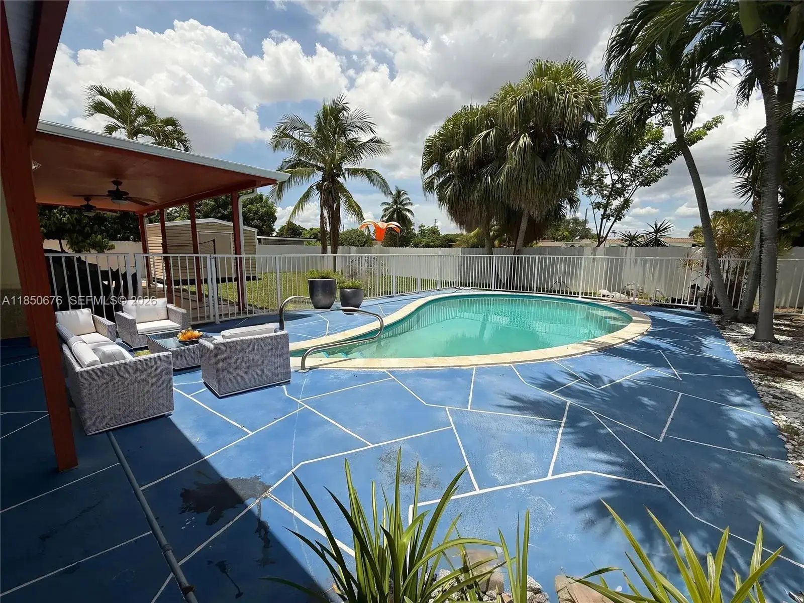 3 bedroom 2 bath Residential for sale at 861 W 51St Pl, Hialeah FL 33012