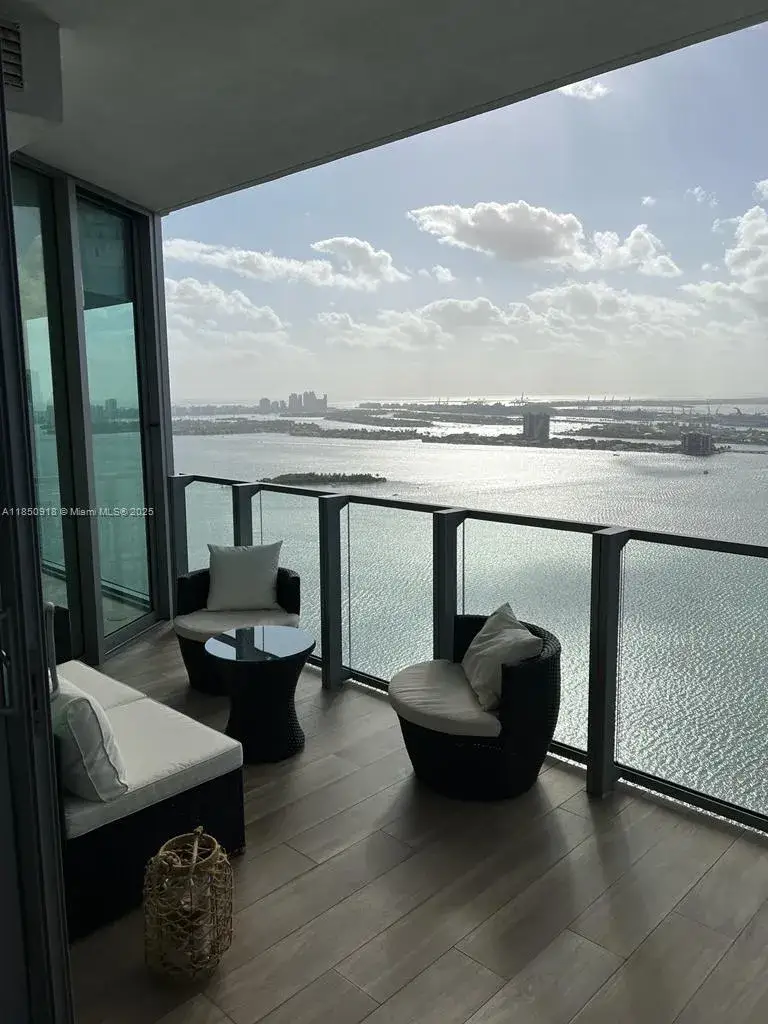 1 bedroom 2 bath Residential Lease for rent at 2900 NE 7th Ave # 4209, Miami FL 33137