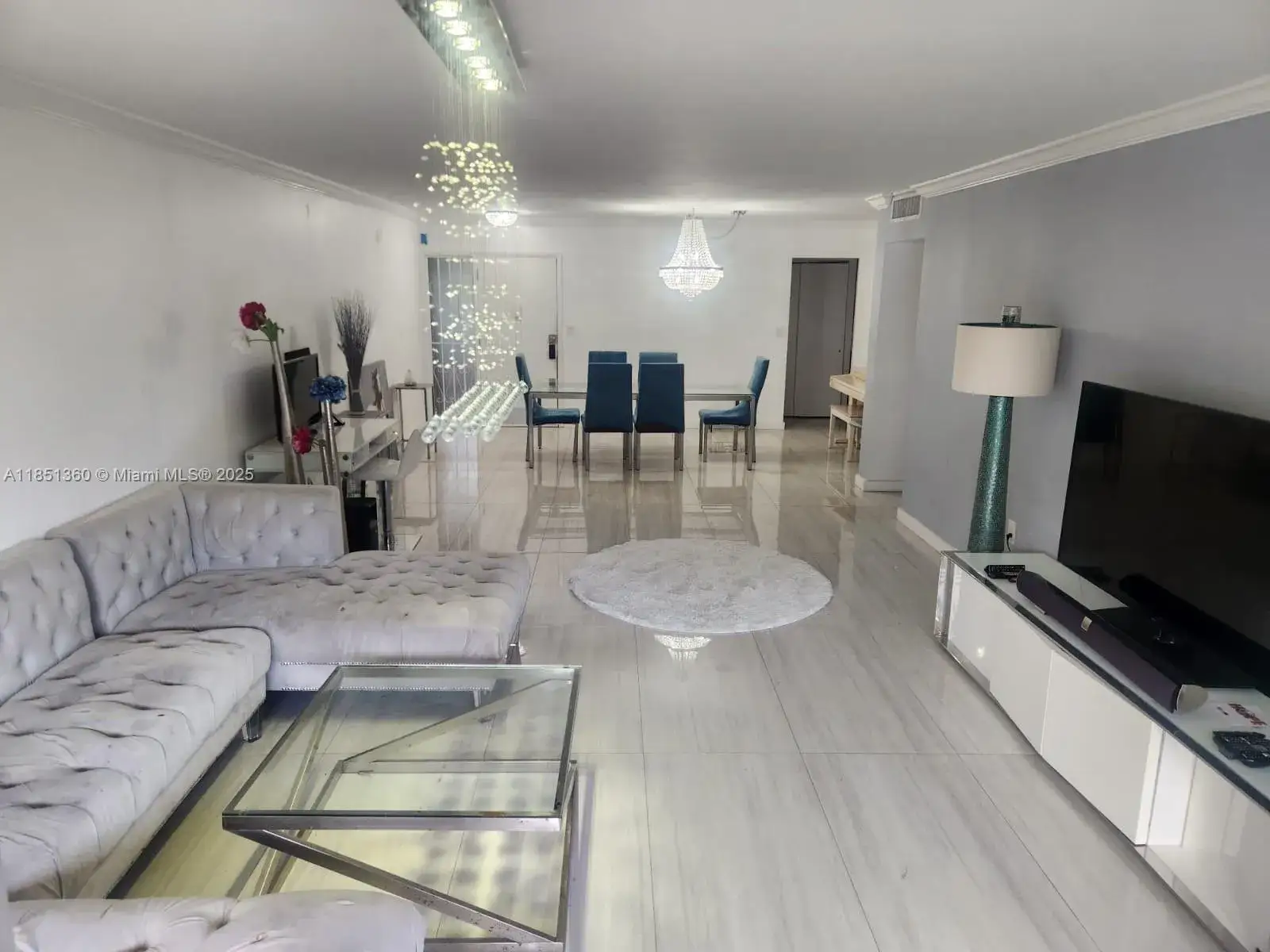2 bedroom 2 bath Residential for sale at 1670 NE 191st St # 3, Miami FL 33179