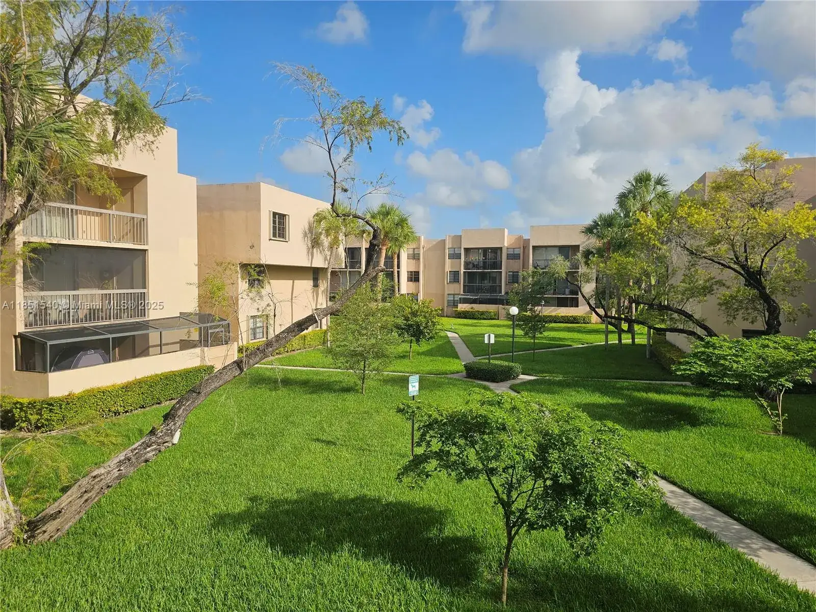 2 bedroom 2 bath Residential Lease for rent at 10425 SW 112th Ave # 219, Miami FL 33176