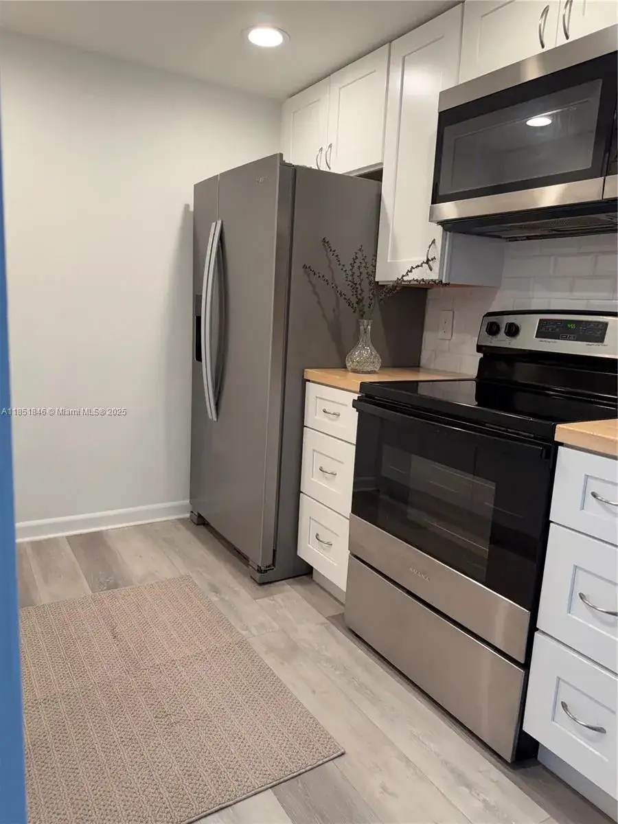 1 bedroom 1 bath Residential Lease for rent at 801 SW 133rd Ter # 310K, Pembroke Pines FL 33027