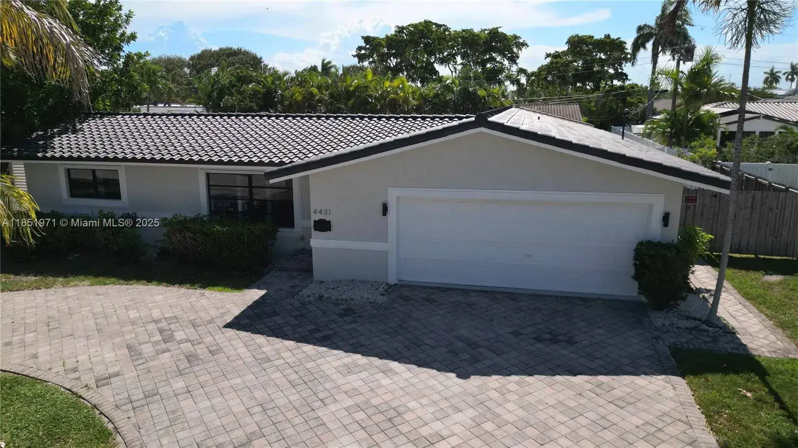 4 bedroom 3 bath Residential for sale at 4431 NE 28th Ave, Lighthouse Point FL 33064