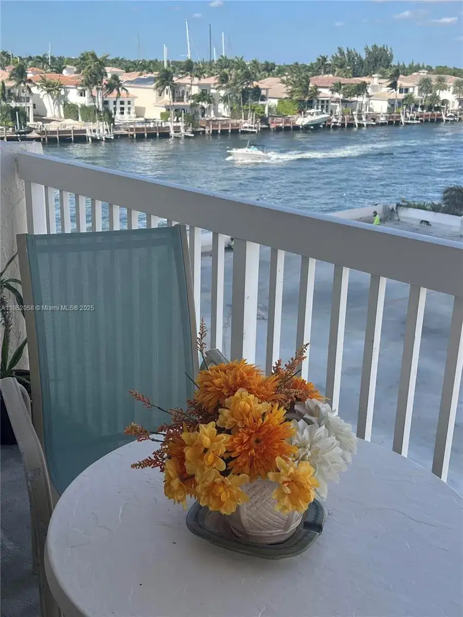 2 bedroom 2 bath Residential Lease for rent at 1500 S OCEAN DR # 5G, Hollywood FL 33019