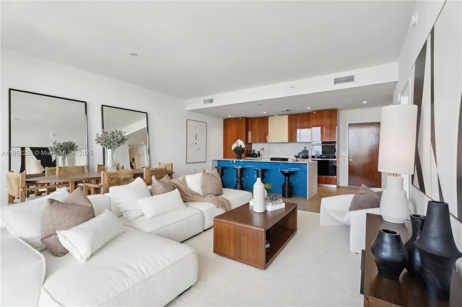 3 bedroom 3 bath Residential for sale at 2678 Tigertail Ave # 1202, Miami FL 33133