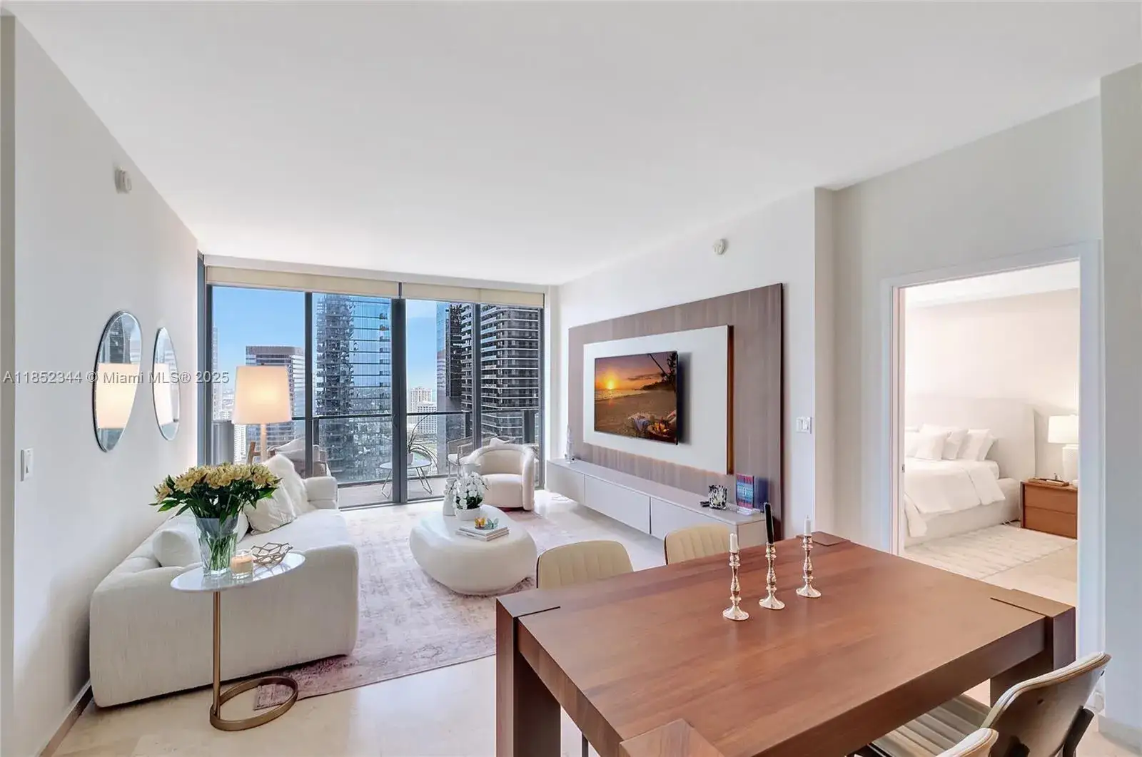 2 bedroom 2 bath Residential for sale at 88 SW 7th St # 3003, Miami FL 33130