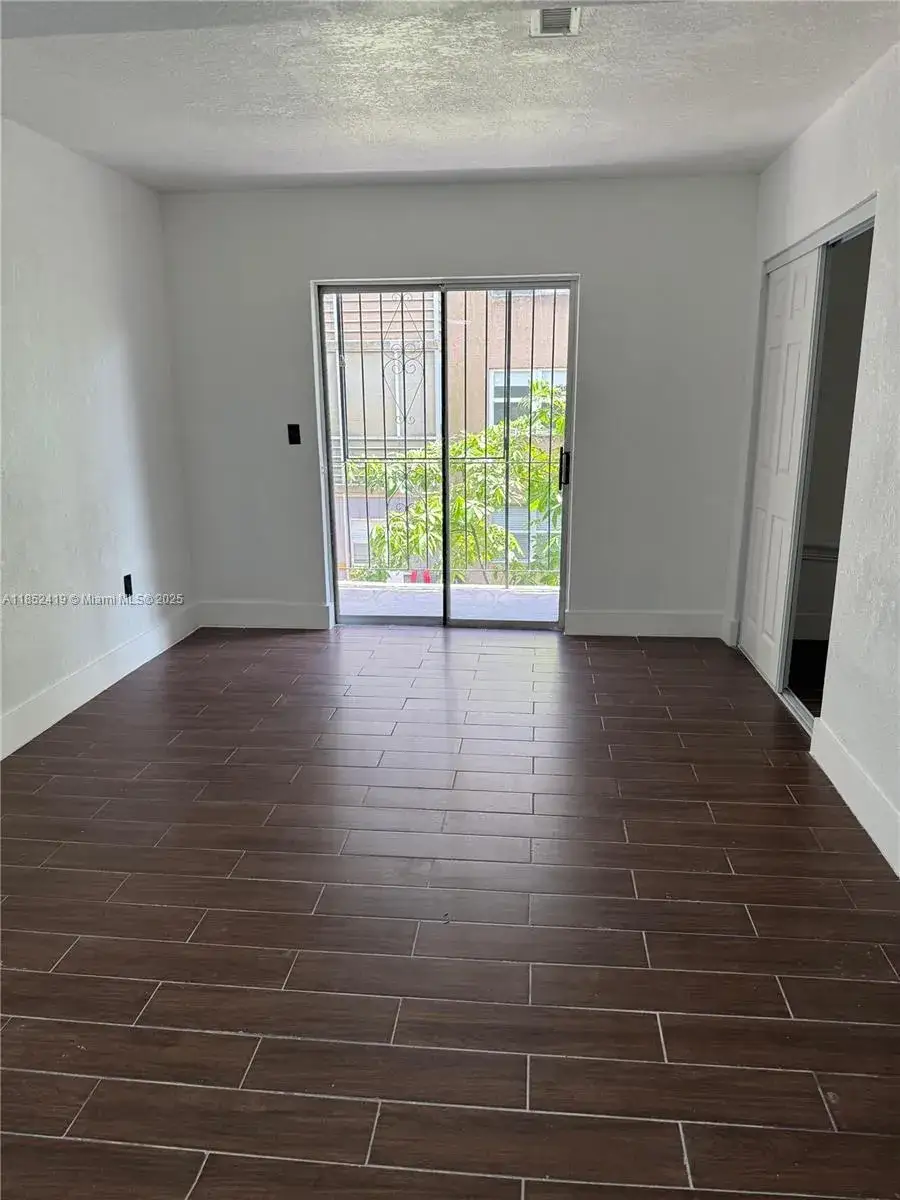 2 bedroom 1 bath Residential for sale at 6625 W 4th Ave # 204, Hialeah FL 33012