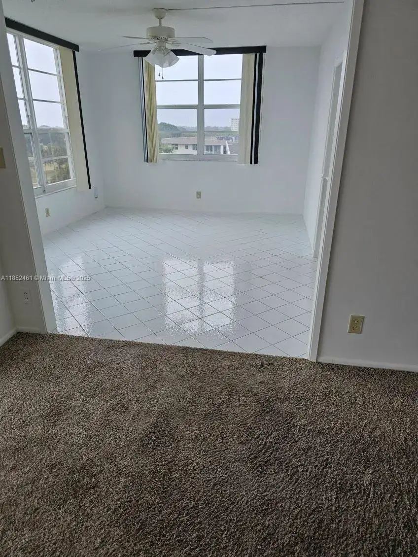3 bedroom 2 bath Residential for sale at 575 Oaks Ln # 701, Pompano Beach FL 33069