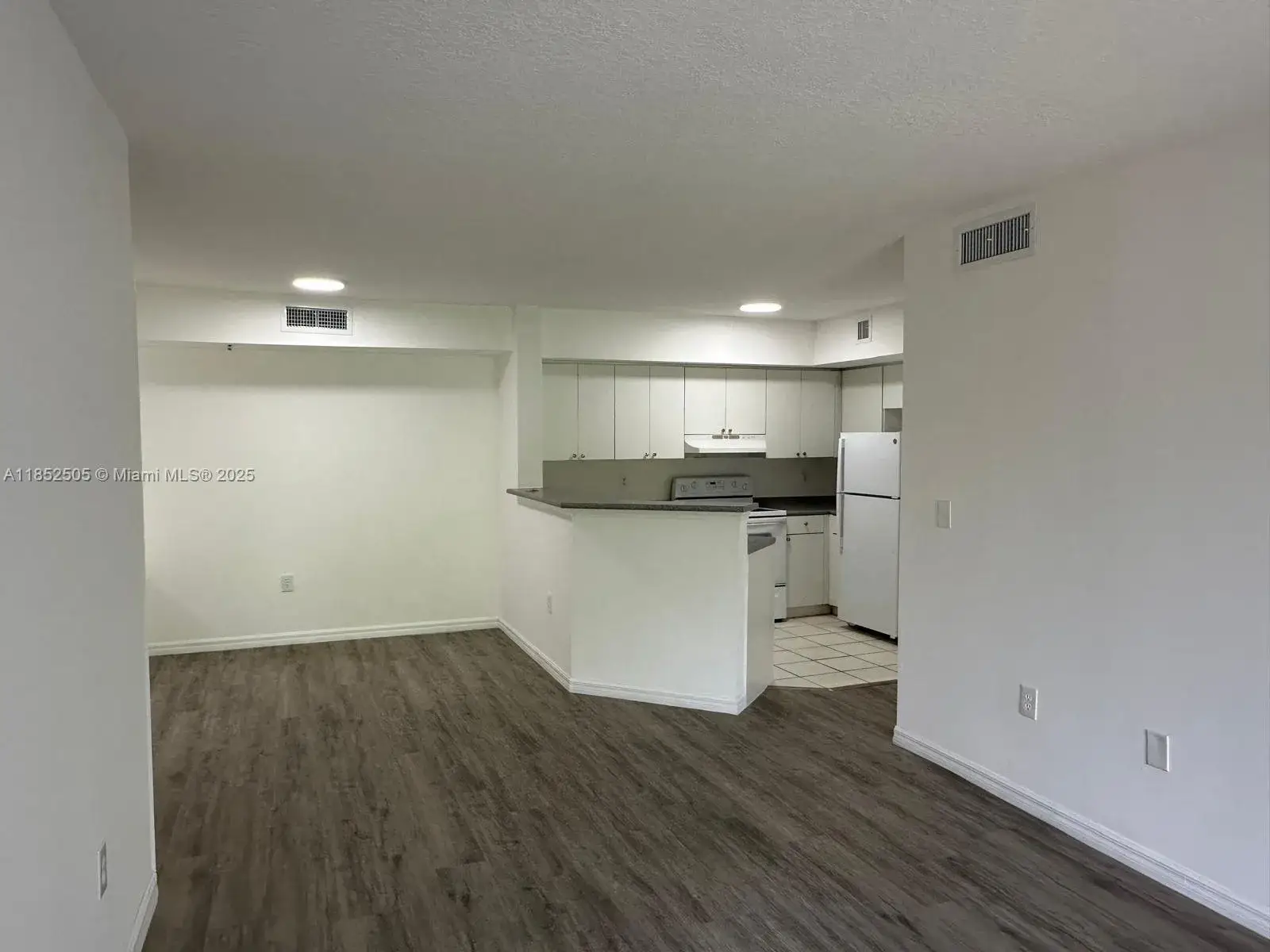3 bedroom 2 bath Residential for sale at 17602 NW 25th Ave # 304, Miami Gardens FL 33056
