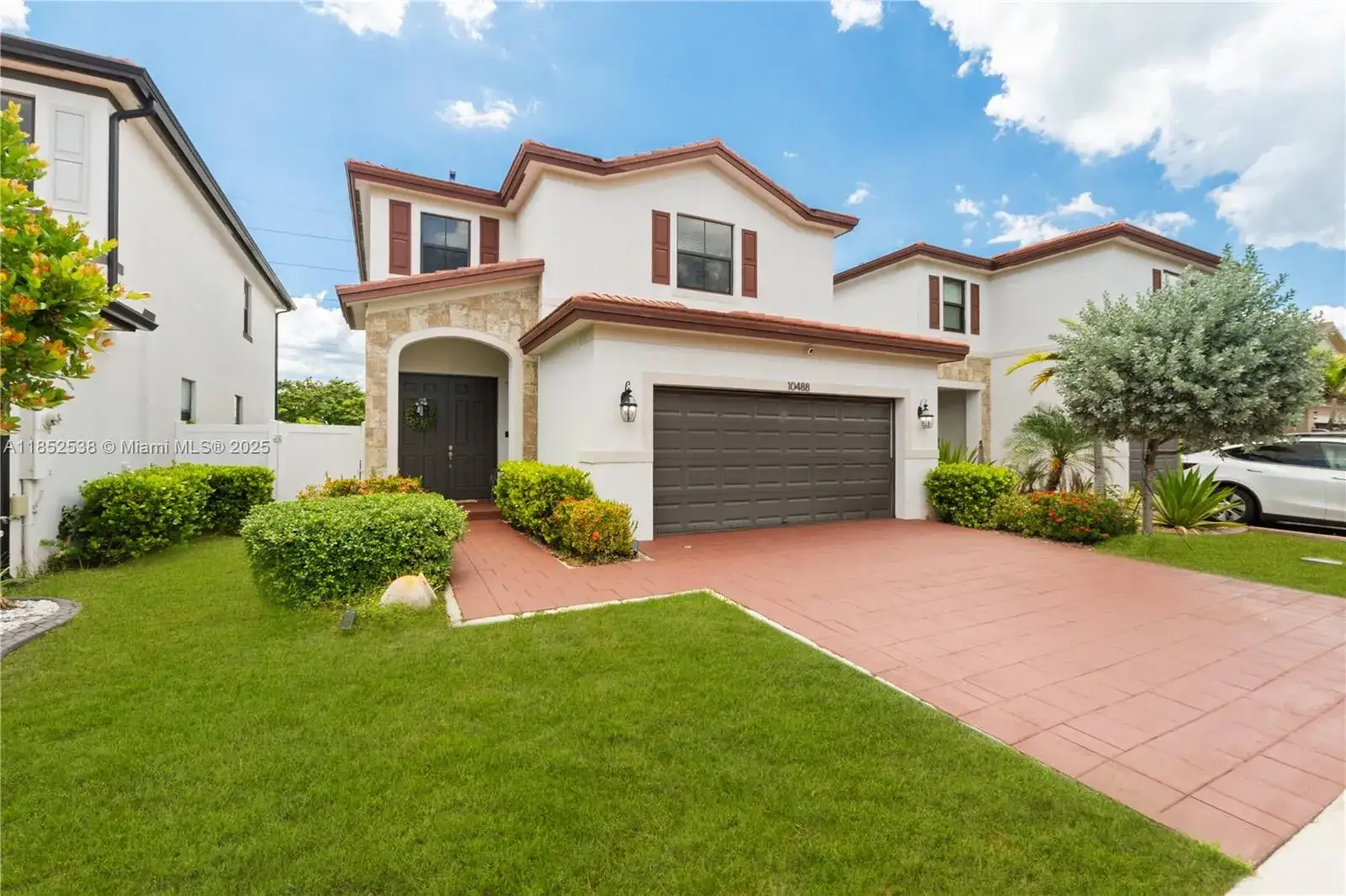 3 bedroom 2 bath Residential for sale at 10488 W 35th Way, Hialeah FL 33018