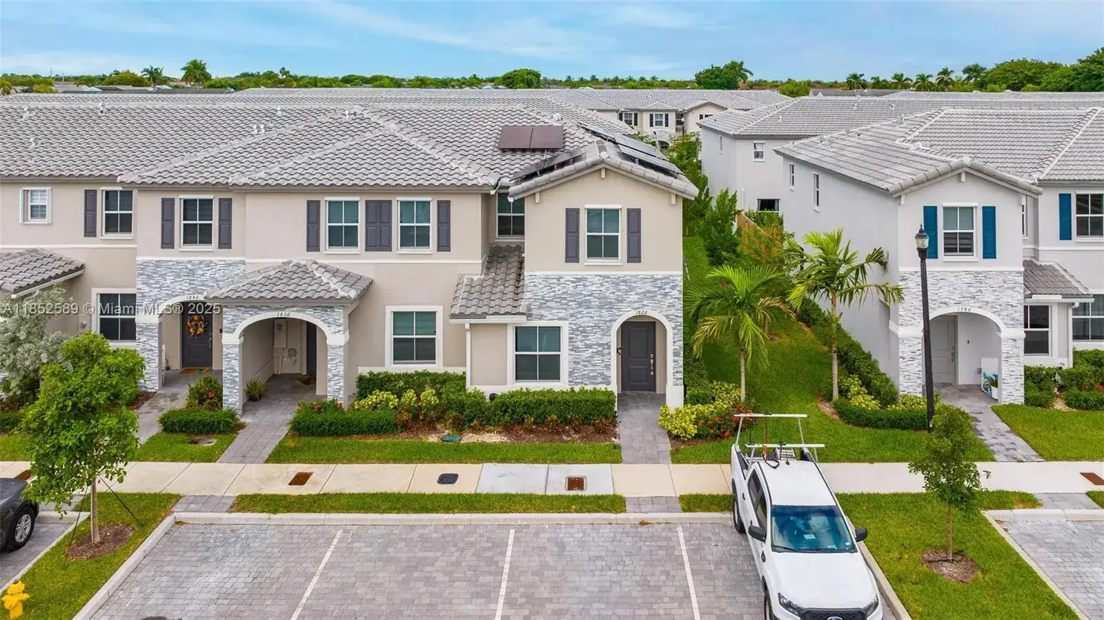 3 bedroom 2 bath Residential Lease for rent at 1826 SE 26th Rd, Homestead FL 33035