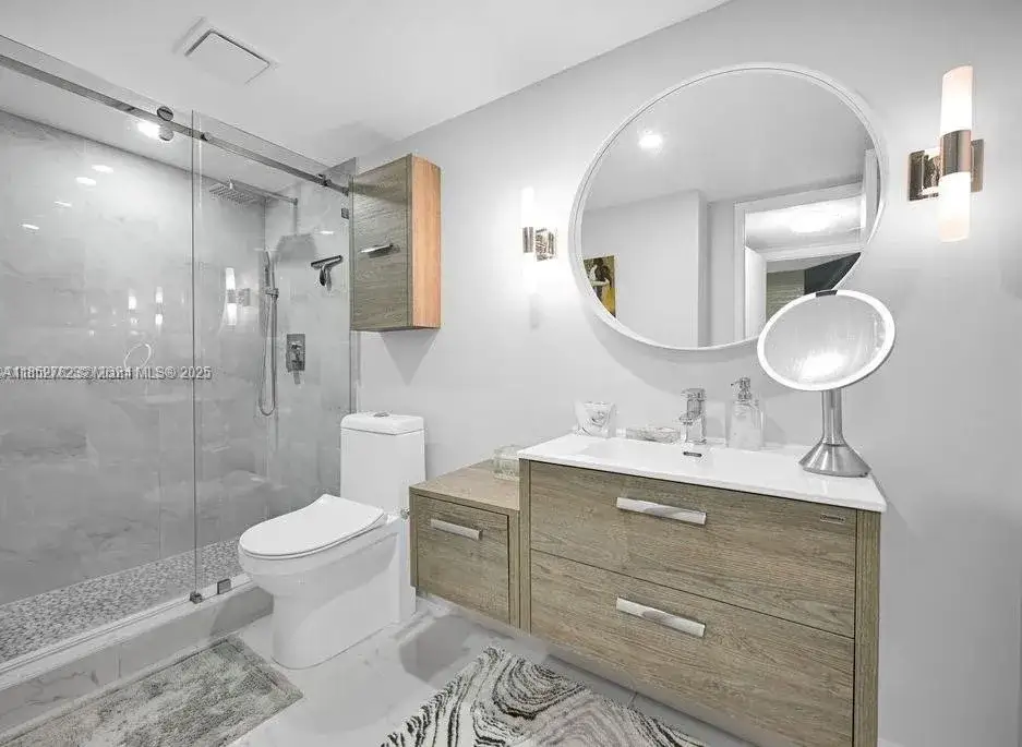 1 bedroom 1 bath Residential Lease for rent at 2851 NE 183rd St # 111E, Aventura FL 33160