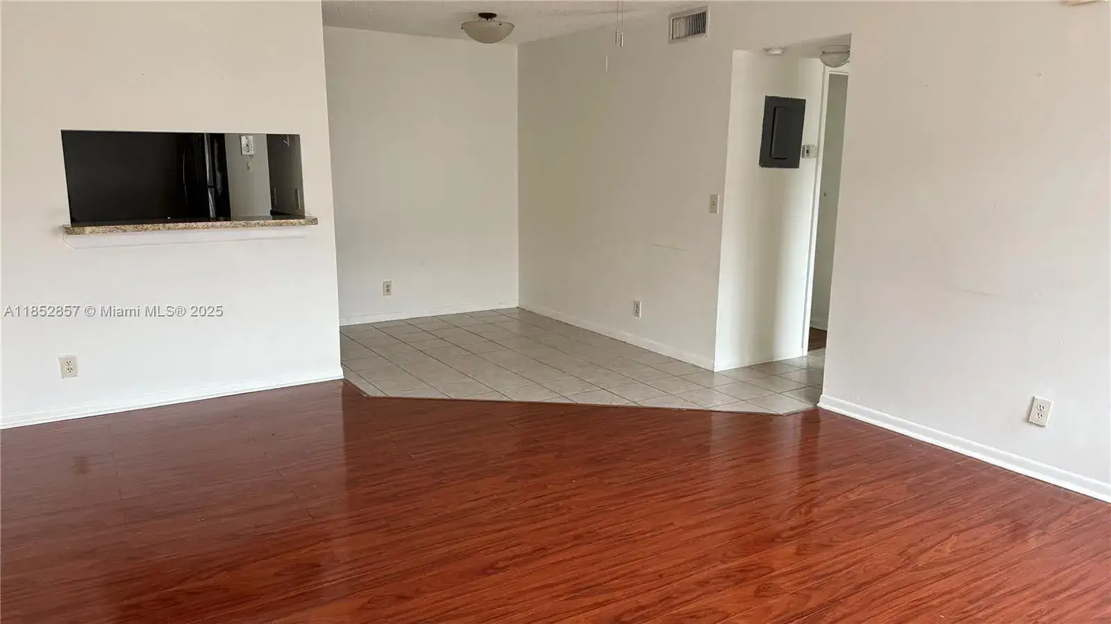 2 bedroom 2 bath Residential for sale at 1032 Twin Lakes Dr # G, Coral Springs FL 33071