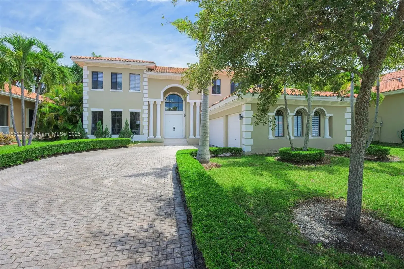 5 bedroom 4 bath Residential for sale at 7512 SW 187th St, Cutler Bay FL 33157