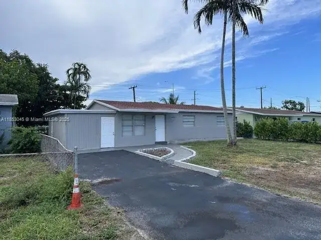 3 bedroom 2 bath Residential Lease for rent at 4285 SW 48th Ct # 0, Dania Beach FL 33314