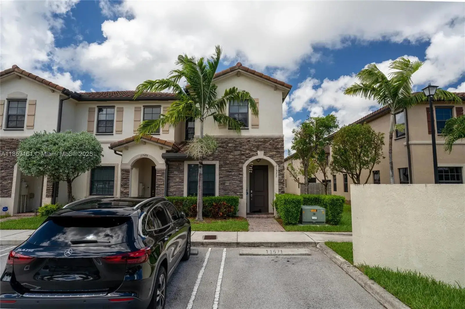 3 bedroom 2 bath Residential for sale at 11571 SW 248th Ln, Homestead FL 33032