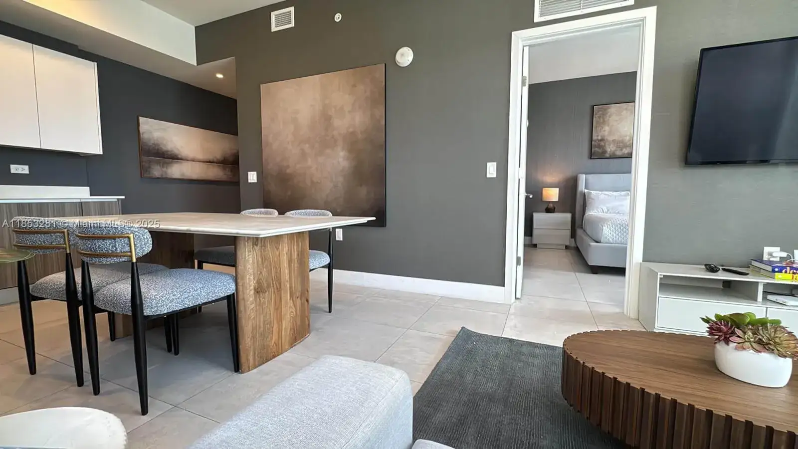 1 bedroom 1 bath Residential for sale at 239 SW 9th St # 2101, Miami FL 33130
