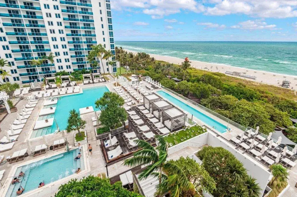 1 bath Residential for sale at 2301 Collins Ave # 811, Miami Beach FL 33139