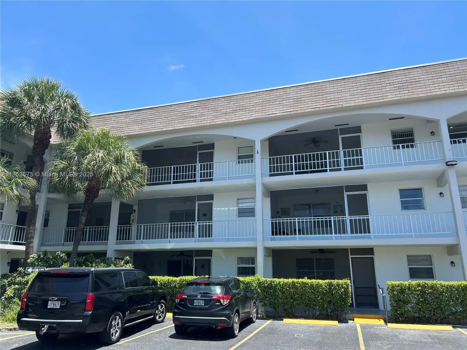 2 bedroom 2 bath Residential for sale at 501 Blue Heron Dr # A, Hallandale Beach FL 33009