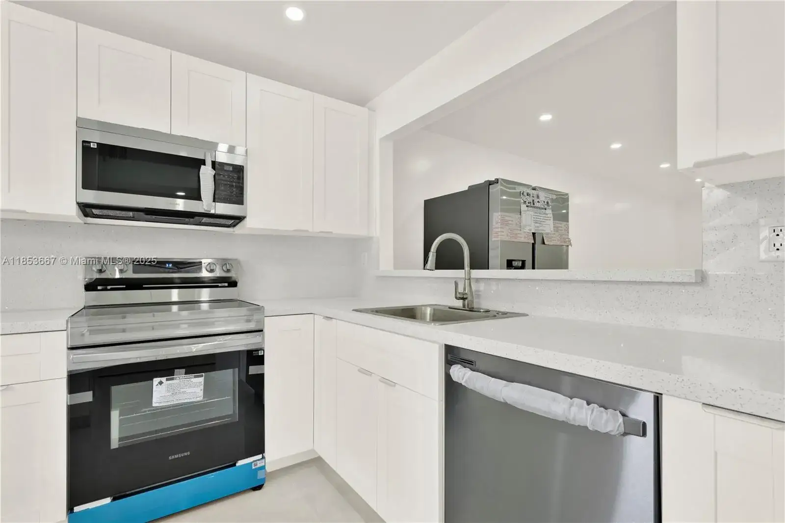 2 bedroom 2 bath Residential for sale at 8320 Sands Point Blvd # M107, Tamarac FL 33321