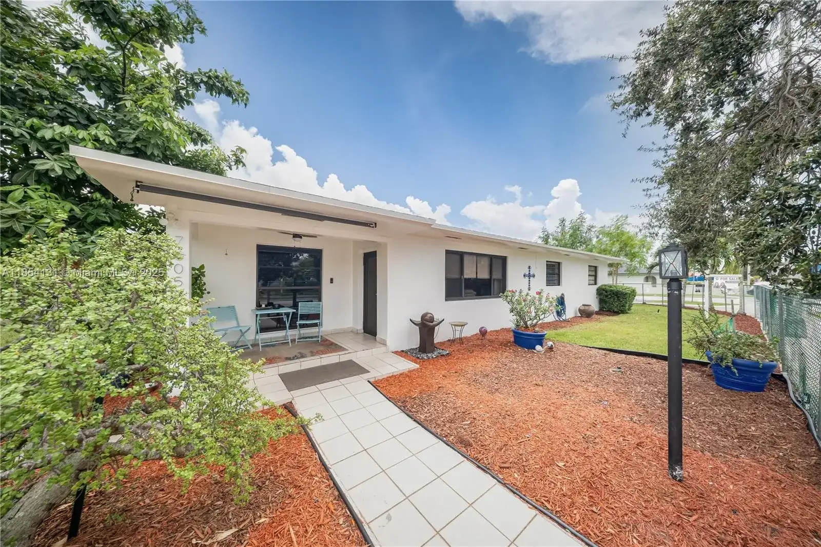5 bedroom 2 bath Residential for sale at 7605 W 6th Ave, Hialeah FL 33014