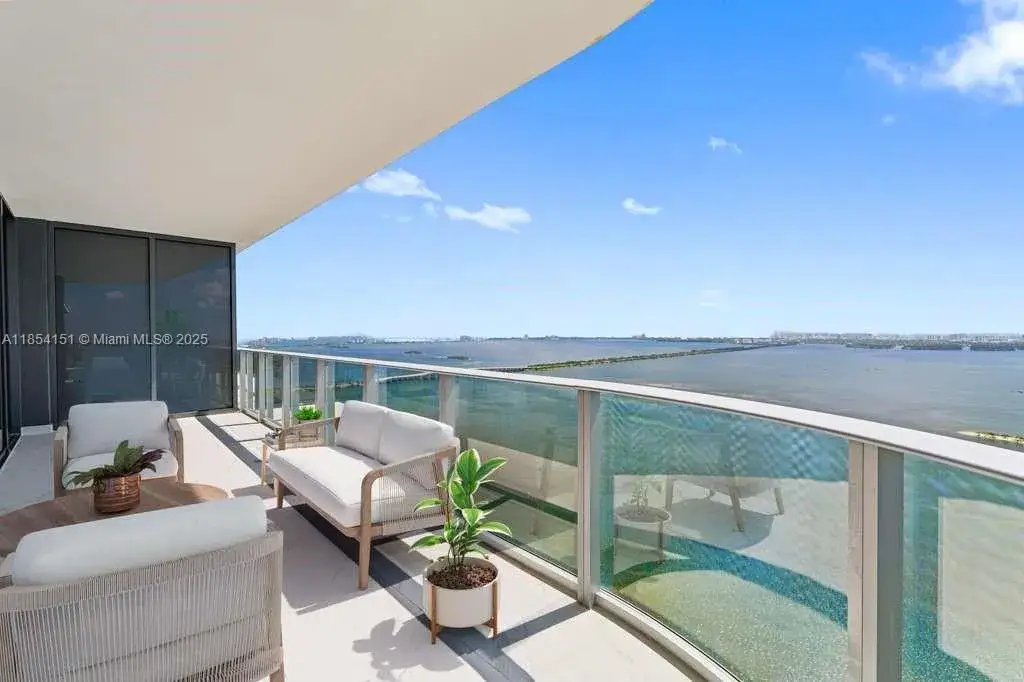 4 bedroom 5 bath Residential for sale at 700 NE 24 # 4907, Miami FL 33137