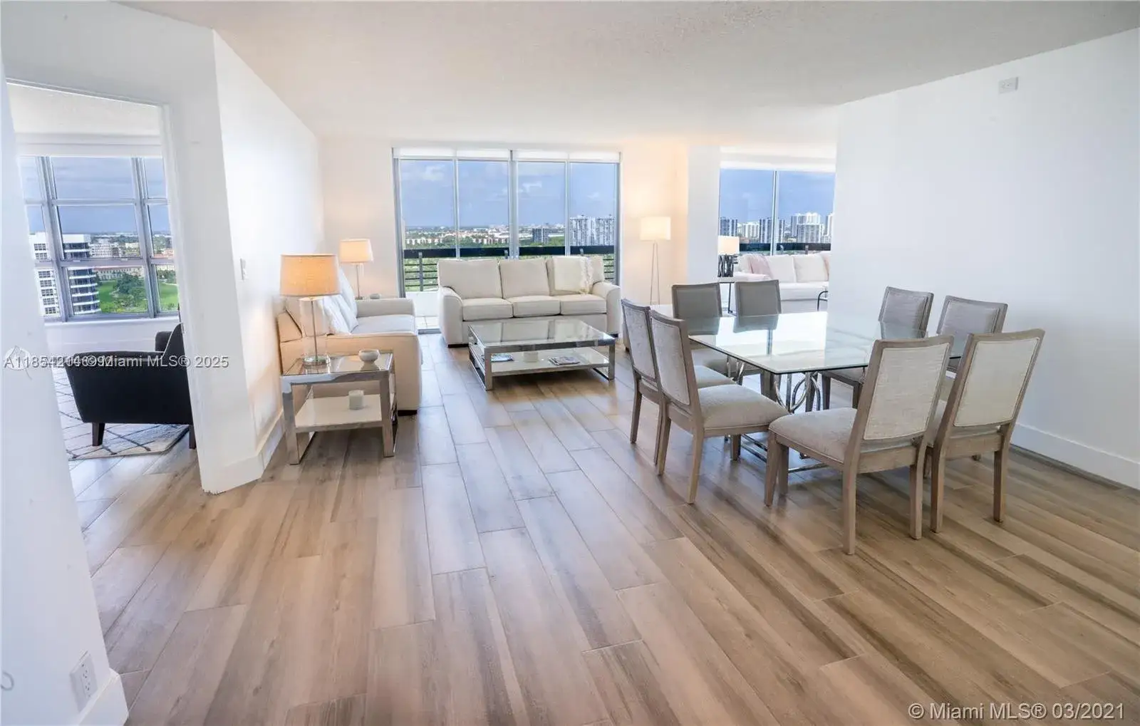 2 bedroom 2 bath Residential for sale at 3530 Mystic Pointe Dr # 2509, Aventura FL 33180