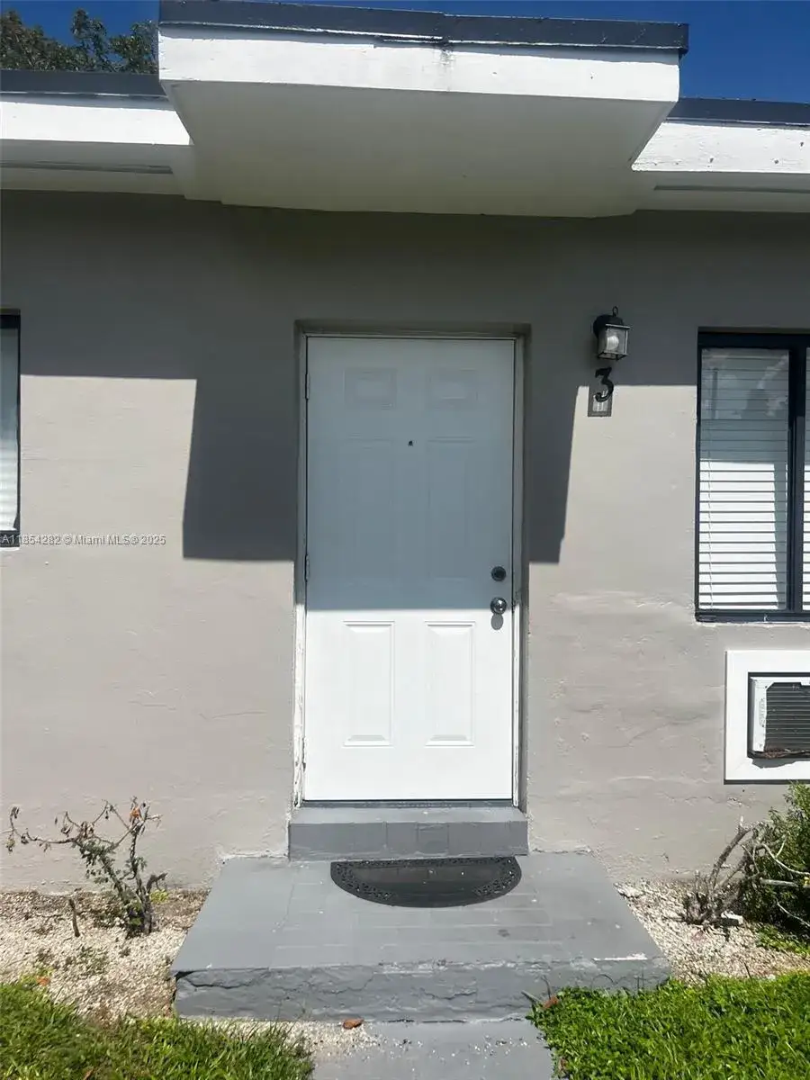 2 bedroom 1 bath Residential Lease for rent at 2081 NW 30th St # 3, Miami FL 33142