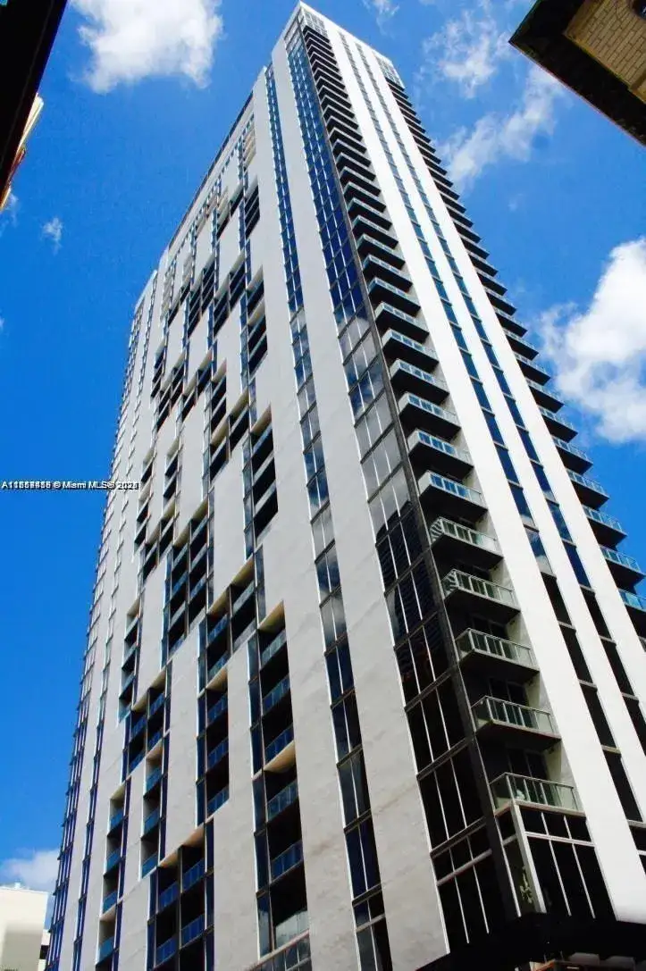 1 bedroom 1 bath Residential for sale at 151 SE 1st St # 1207, Miami FL 33131
